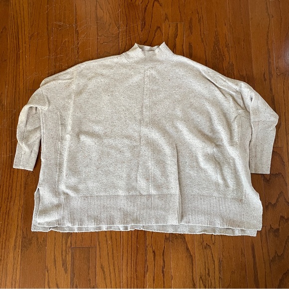 LOFT Sweaters - LOFT Cream Speck Poncho Style Oversized Mock Neck Sweater XS